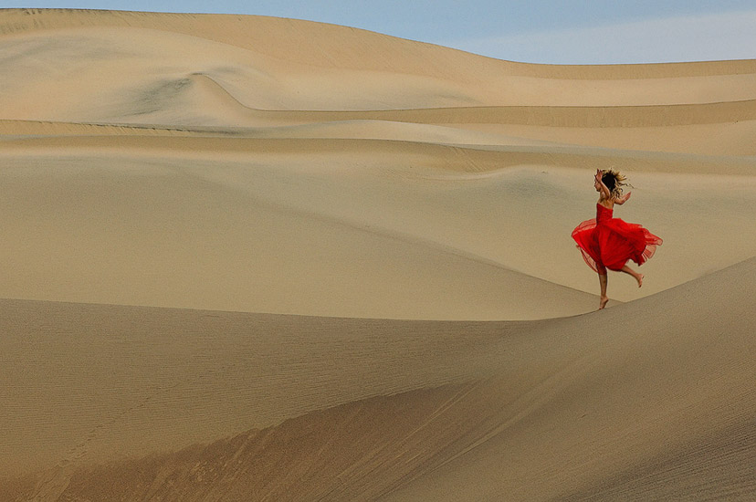 Allegro. Anastasia Zakharova. Mesquite Flats Sand Dunes, Death Valley National Park, California, USA. - SandDance-Death-Valley-NP-California-USA - Mike Reyfman Photography