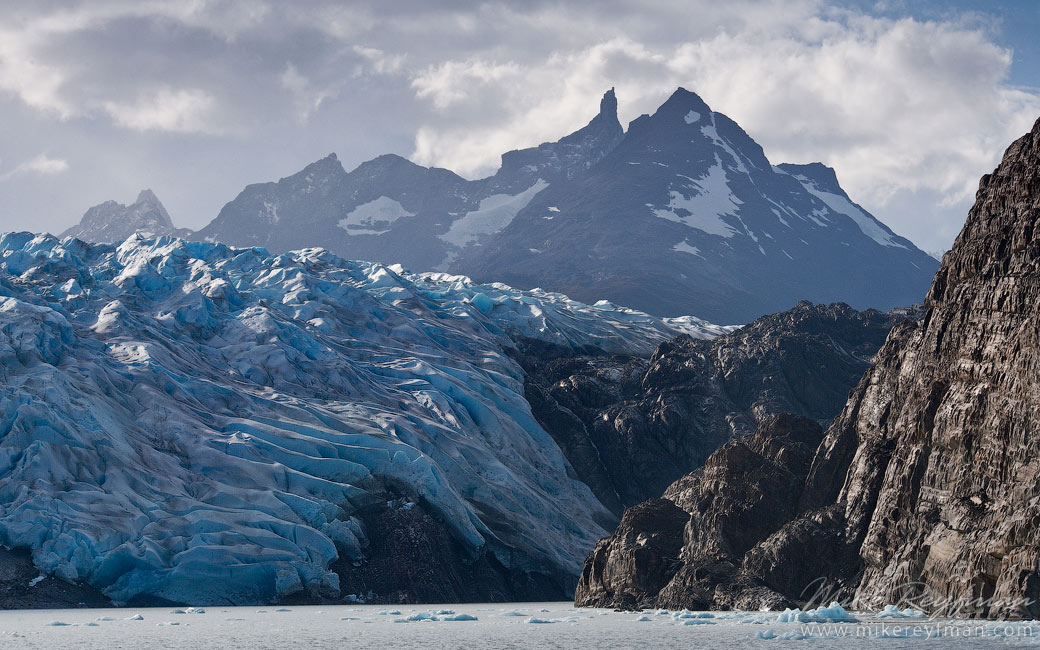 Grey Glacier and barren shores of Lago Grey. Torres del Paine National Park, Ultima Esperanza Province, Magallanes and Antartica Chilena Region XII, Patagonia, Chile.