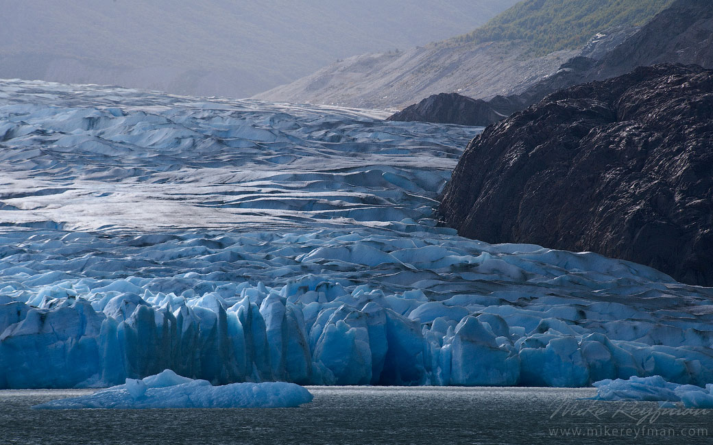 Grey Glacier and icebergs in Lago Grey. Torres del Paine National Park, Ultima Esperanza Province, Magallanes and Antartica Chilena Region XII, Patagonia, Chile.
