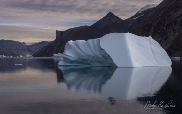 019-GR-SC_50B7144 Iceberg in Scoresby Sund. Greenland.