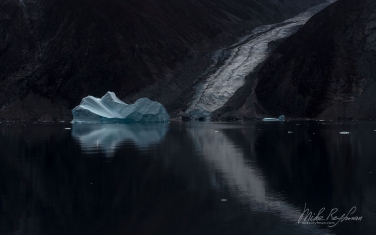 032-GR-SC_50B7123 Iceberg in Scoresby Sund. Greenland.