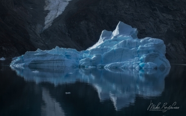 037-GR-SC_50B7225 Iceberg in Scoresby Sund. Greenland.