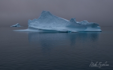 055-GR-SC_50B7497 Icebergs in Scoresby Sund. Greenland.