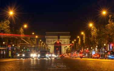 FR1-MR50A1771 The Avenue des Champs-Élysées and the Arc de Triomphe at night