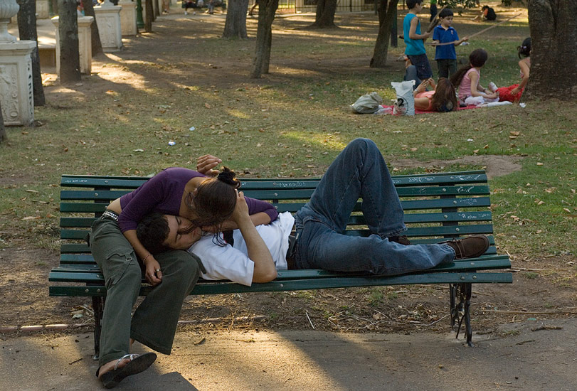 Enamoured in Park Lezama. San-Telmo, Buenos Aires, Argentina. - Buenos-Aires-People-City-Places-Argentina - Mike Reyfman Photography