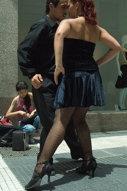 Last Chord. Avenida Florida , Buenos Aires , Argentina - Buenos-Aires-Street-Tango-Argentina - Mike Reyfman Photography