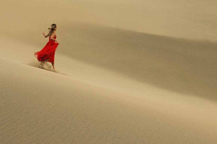 Allegro. Anastasia Zakharova. Mesquite Flats Sand Dunes, Death Valley National Park, California, USA. - SandDance-Death-Valley-NP-California-USA - Mike Reyfman Photography
