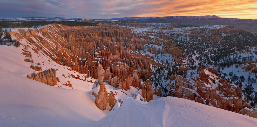 Winter dawn. Inspiration Point. Bryce Canyon National Park, Utah, USA. - Gallery-1 - Mike Reyfman Photography