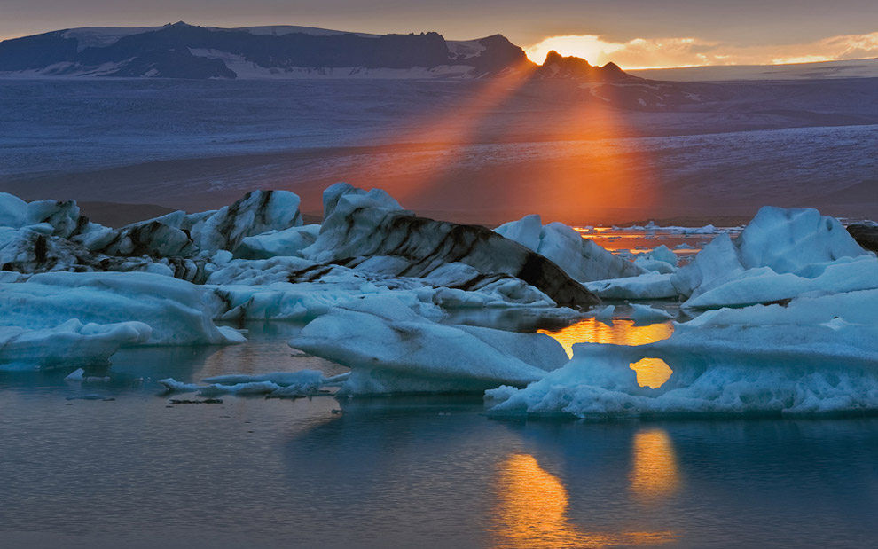 Last Ray. Jokulsarlon Glacial Lagoon, Iceland. - Gallery-2 - Mike Reyfman Photography