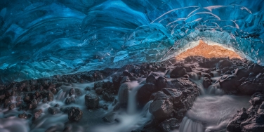 Glacial-Cave,-Vatnajökull-Glacier,-Iceland