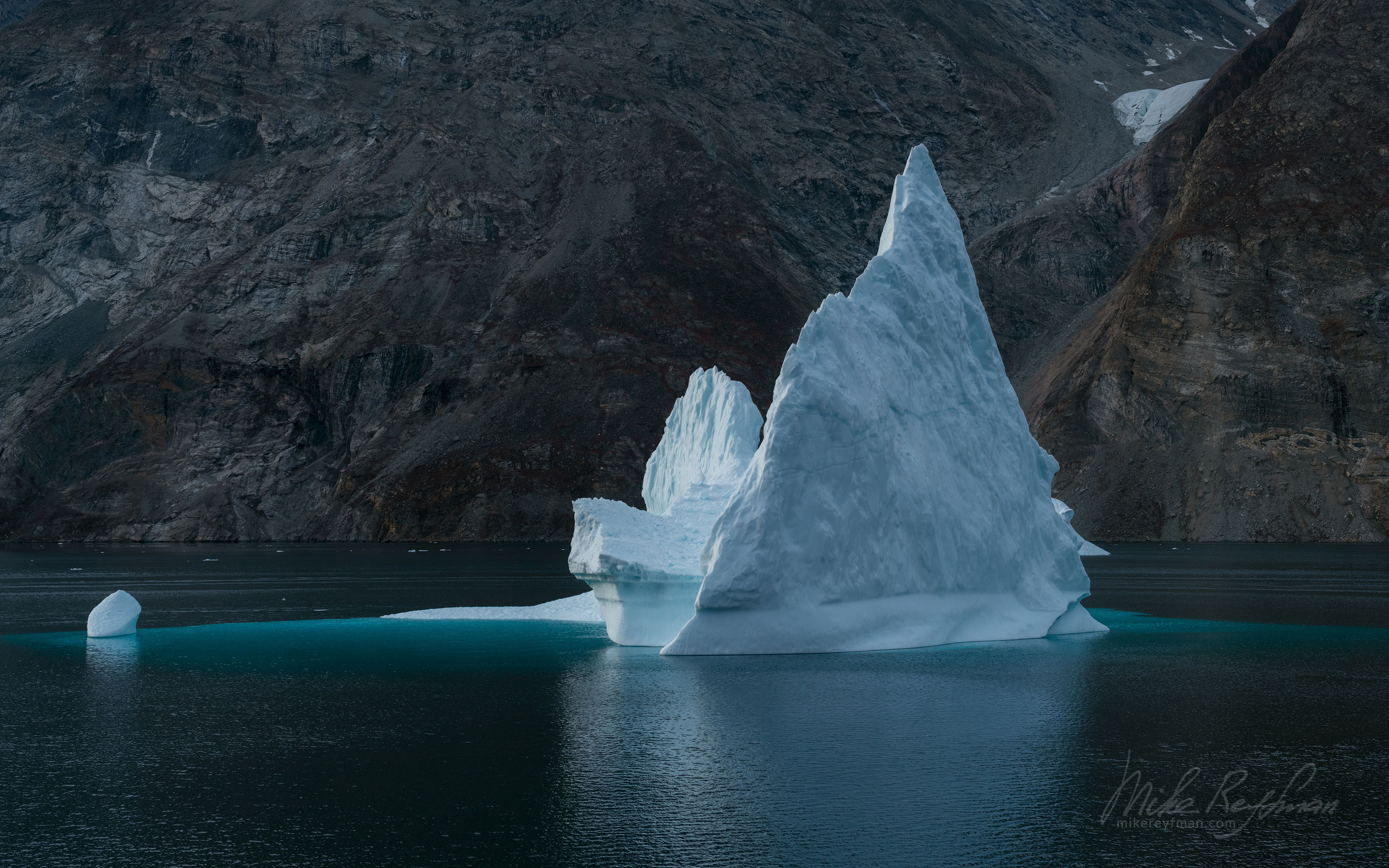 Iceberg in Scoresby Sund. Greenland. 030-GR-SC_50B7076 - The Scoresby Sund fjord system and the settlement of Ittoqqortoormiit. East Greenland. - Mike Reyfman Photography