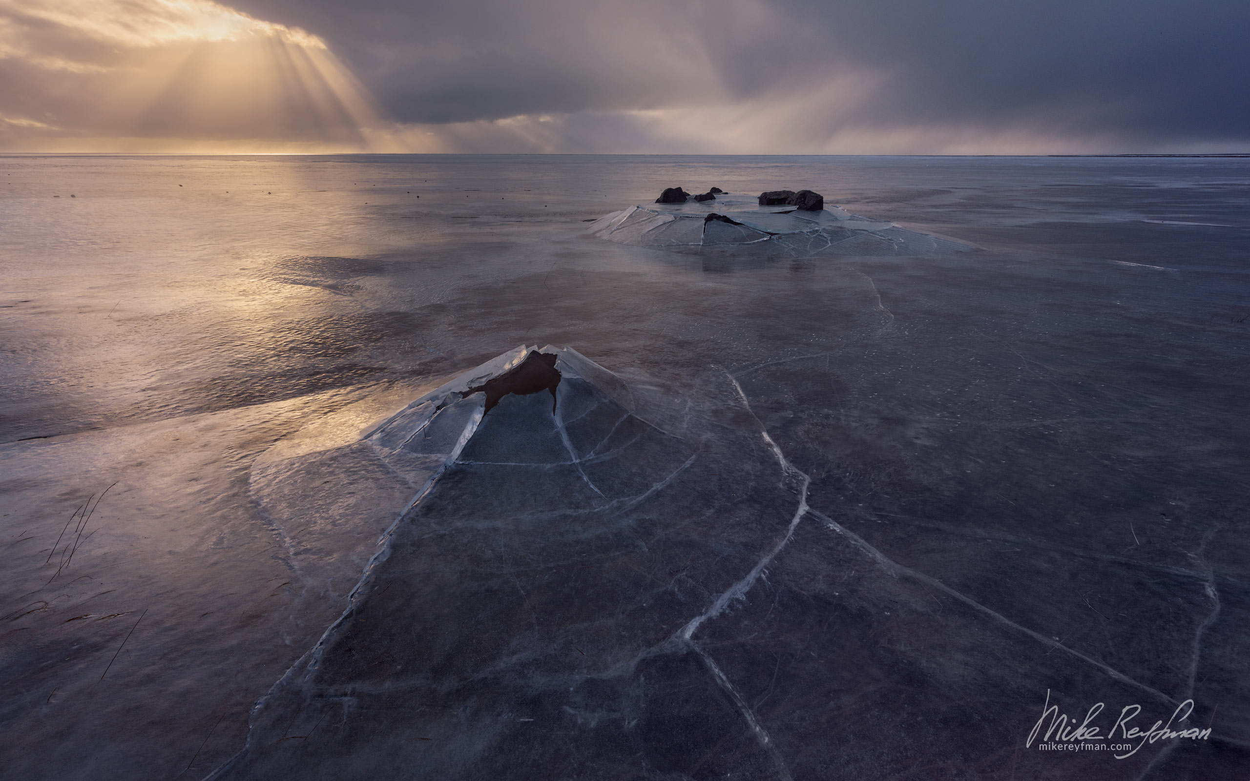 Aliens by Iceland coast. South Coast, Iceland. 055-IC-CL_D1E3080 - Where Lava Meets the Ocean. Iceland coastline. - Mike Reyfman Photography
