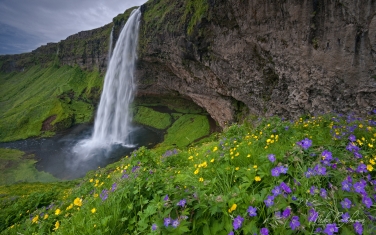 Seljalandsfoss-waterfall.-Iceland,-South-Coast,-Route-1.