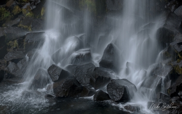 Svartifoss-(Black-Waterfall),-Skaftafell,-Vatnajökull-National-Park,-Iceland.