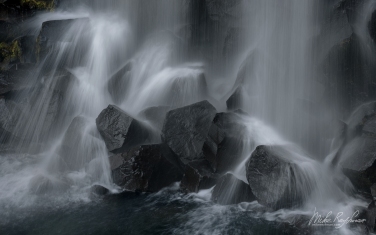Svartifoss-(Black-Waterfall),-Skaftafell,-Vatnajökull-National-Park,-Iceland.