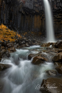 Svartifoss-(Black-Waterfall),-Skaftafell,-Vatnajökull-National-Park,-Iceland.