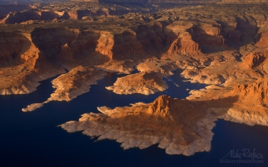Lake-Powell,-Glen-Canyon-NRA,-Utah/Arizona,-USA.-Aerial.