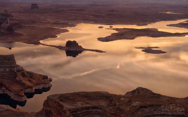 Padre-Butte.-Glen-Canyon-NRA,-Lake-Powell,-Utah/Arizona,-USA.-Aerial