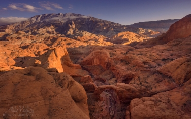Navajo-Mountain-and-Rainbow-Bridge.-Forbidden-Canyon,-Lake-Powell,-Glen-Canyon-NRA.-Uta/Arizona,-USA.-Aerial