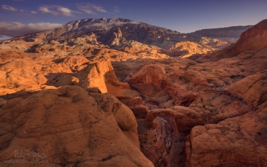 Navajo-Mountain-and-Rainbow-Bridge.-Forbidden-Canyon,-Lake-Powell,-Glen-Canyon-NRA.-Uta/Arizona,-USA.-Aerial