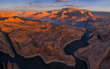 Lake-Powell,-Glen-Canyon-NRA,-Utah/Arizona,-USA.-Aerial.