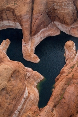 Anasazi-Canyon.-Glen-Canyon-NRA,-Lake-Powell,-Utah/Arizona,-US.-Aerial.