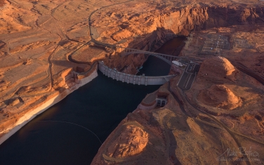 Glen-Canyon-Dam.-Lake-Powell,-Arizona,-USA.-Aerial.