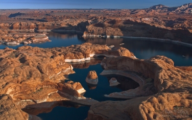 Reflection-Canyon.-Colorado-River,-Lake-Powell,-Glen-Canyon-NRA.-Uta/Arizona,-USA.-Aerial