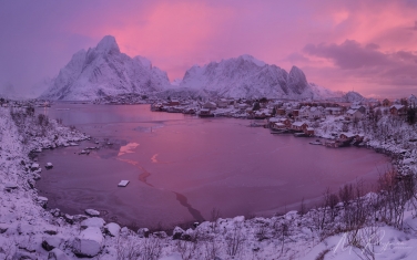 LF-MRD1E0840-46 Lofoten Photo Tour Lofoten Photo Tour. Picture-perfect fishing villages, deep fjords, rugged mountains, scenic beaches | Photo Tour with Mike Reyfman