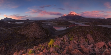 Nevados-de-Payachata-(Two-Brothers).-Parinacota-(Flamingo-in-local-Aymara-language)-and-Pomerape-(Puma-in-Aymara)-Volcanos-with-Cotacotani-Lagoons-on-the-foreground.-Lauca-Biosphere-Reserve,-AltiPlano,-Chile.