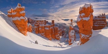 Winter-Fortress.-Thor\'s-Hammer,-Bryce-Canyon-National-Park,-Utah,-USA.