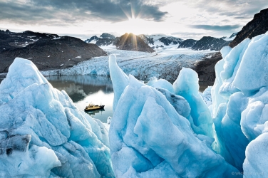 Salbard-V-006 Svalbard Pack Ice Polar Bear Expedition 2028 |  Magnificent Landscapes and Exceptional Wildlife Encounters |  | Photo Tour with Mike Reyfman