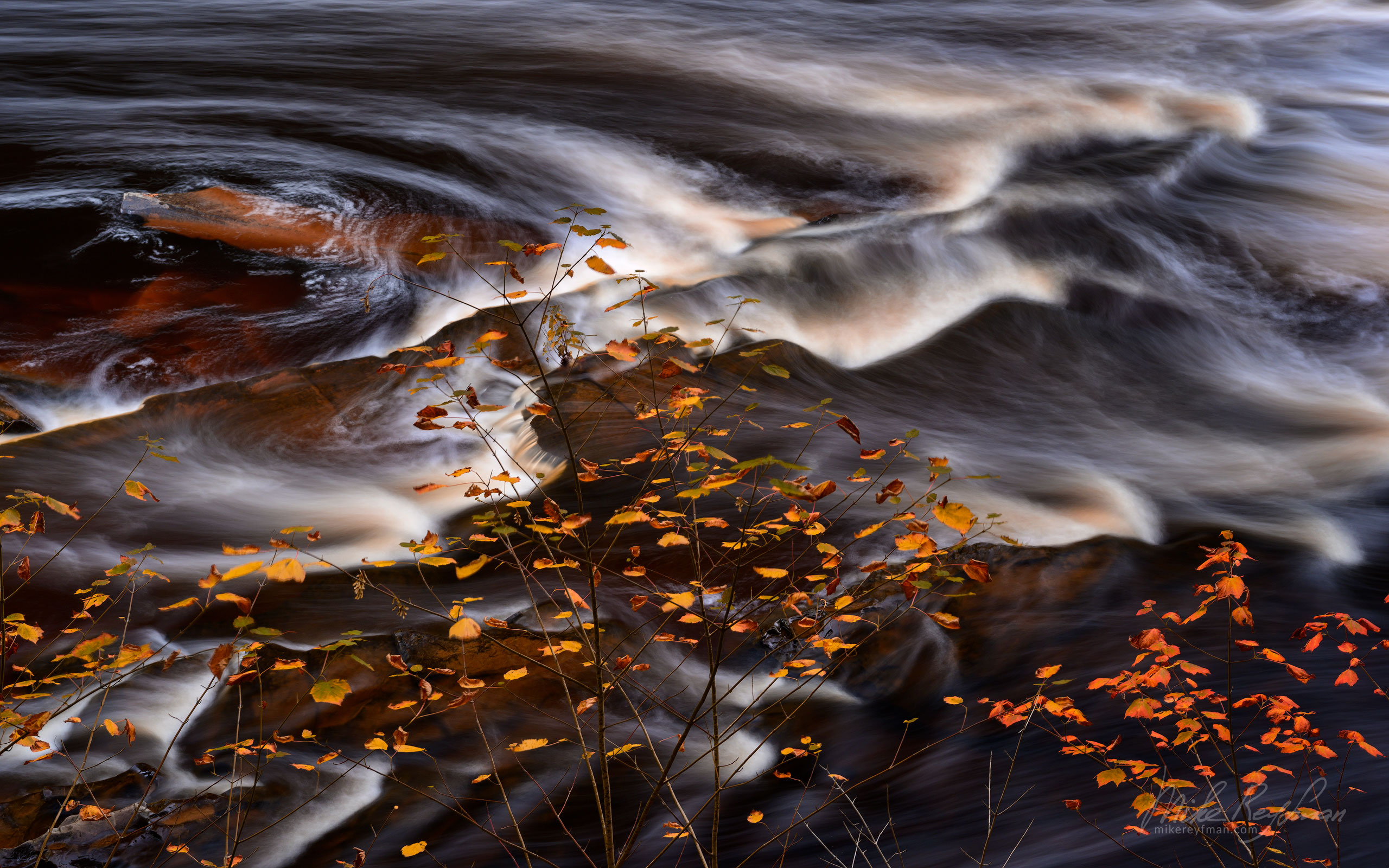 Presque Isle River, Porcupine Mountains, Upper Peninsula, Michigan, USA. UP-MI_034_ZRA7768.jpg - Michigan's Upper Peninsula - the best destination in US for fall colors. - Mike Reyfman Photography