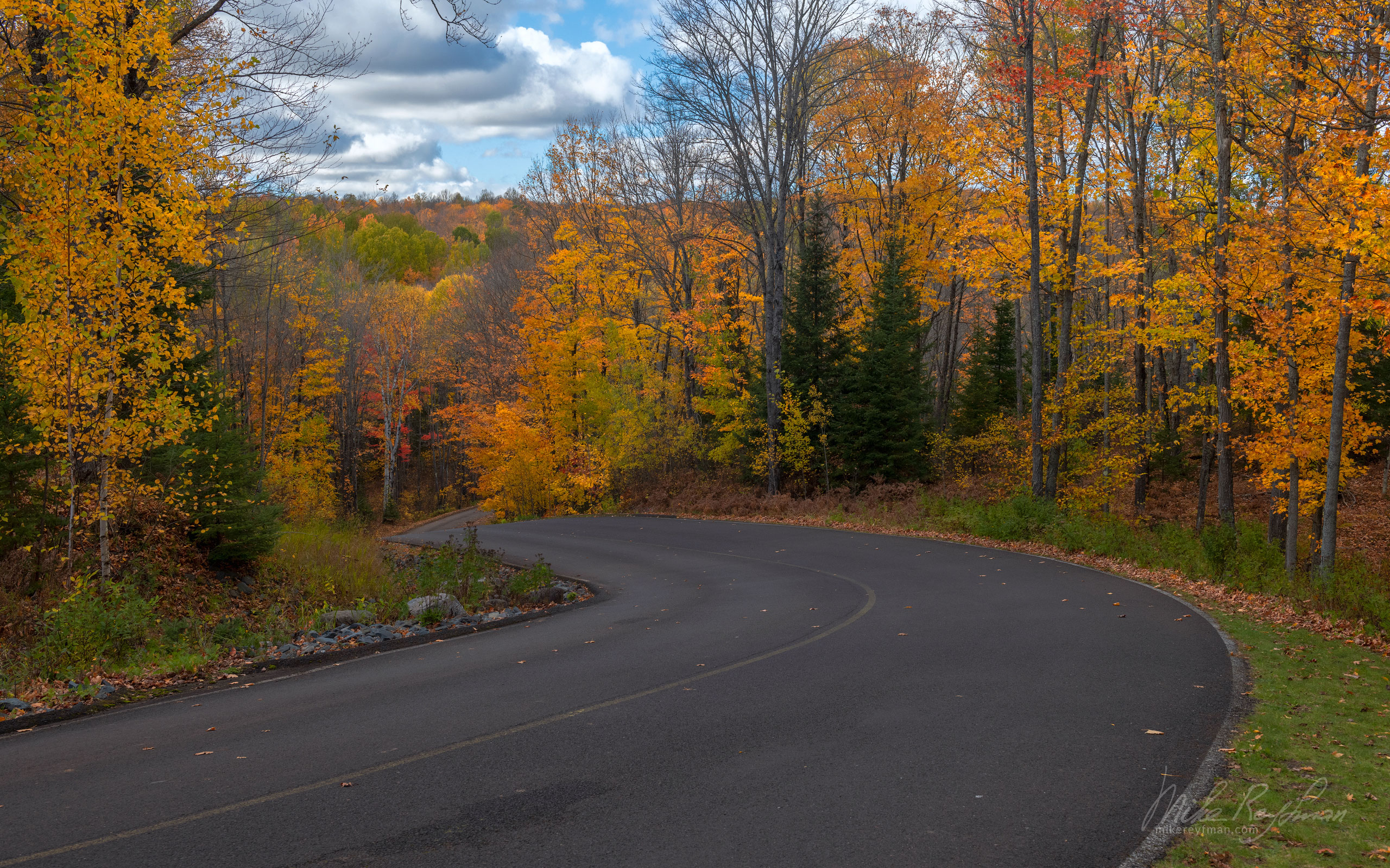 Bond Falls road, Upper Peninsula, Michigan, USA UP-MI_072_50E3368 - Michigan's Upper Peninsula - the best destination in US for fall colors. - Mike Reyfman Photography