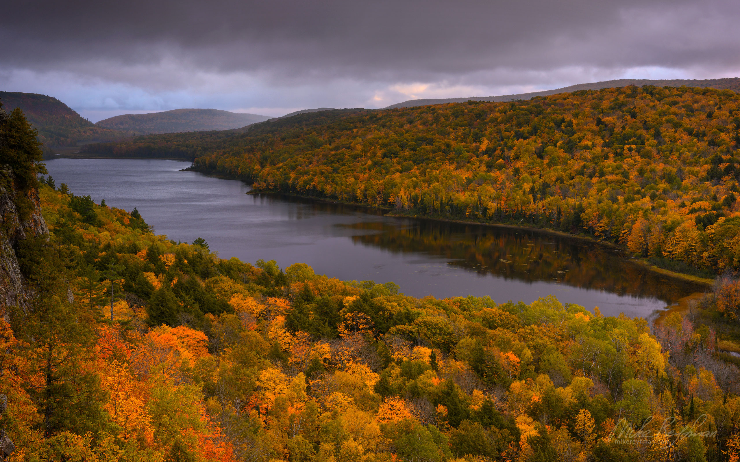 Lake of the Clouds, Porcupine Mountains Wilderness State Park, Upper Peninsula, Michigan, USA UP-MI_086_ZRA6998.jpg - Michigan's Upper Peninsula - the best destination in US for fall colors. - Mike Reyfman Photography